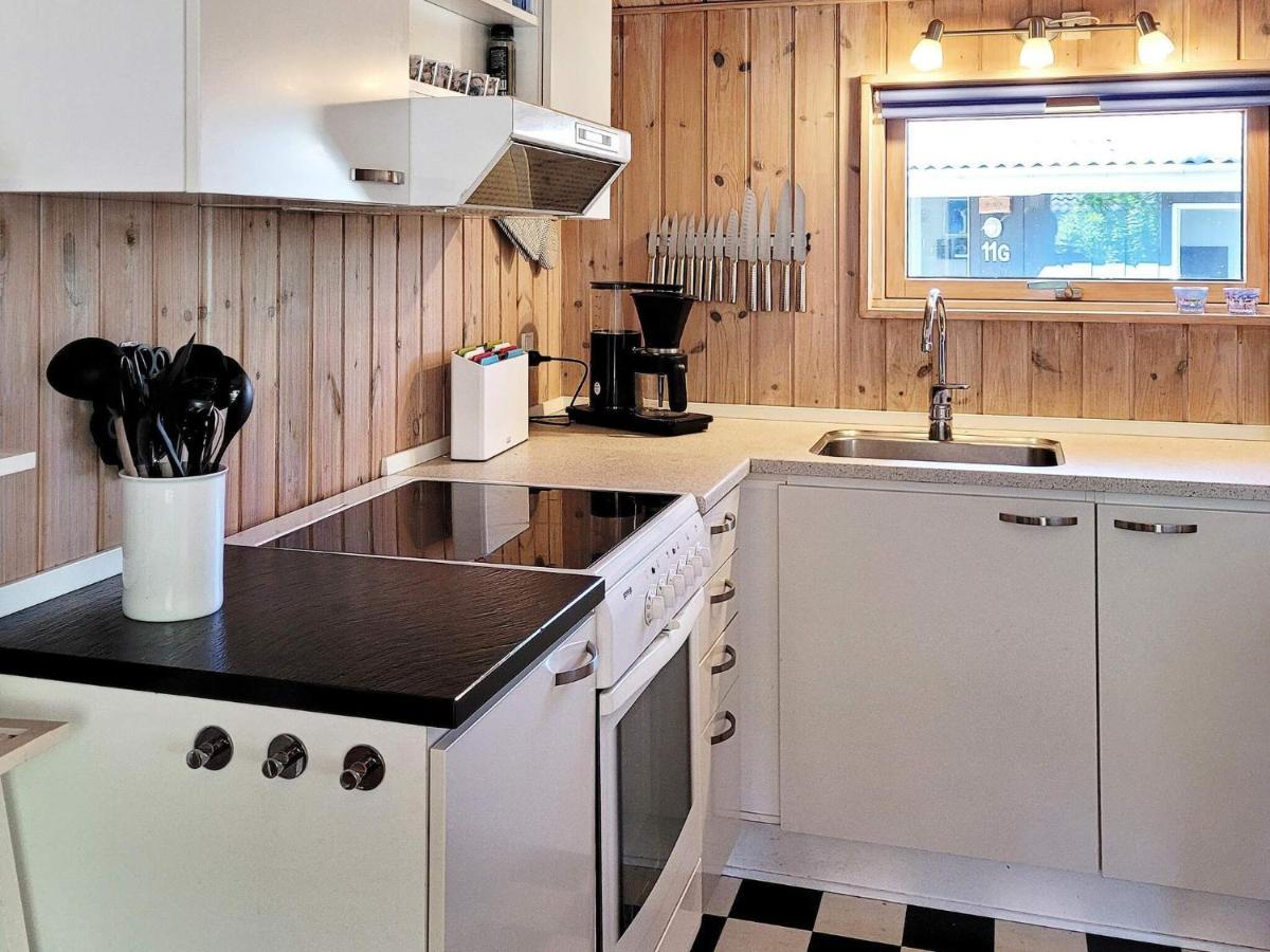 8 Person Holiday Home In Nex Snogebaek Bagian luar foto