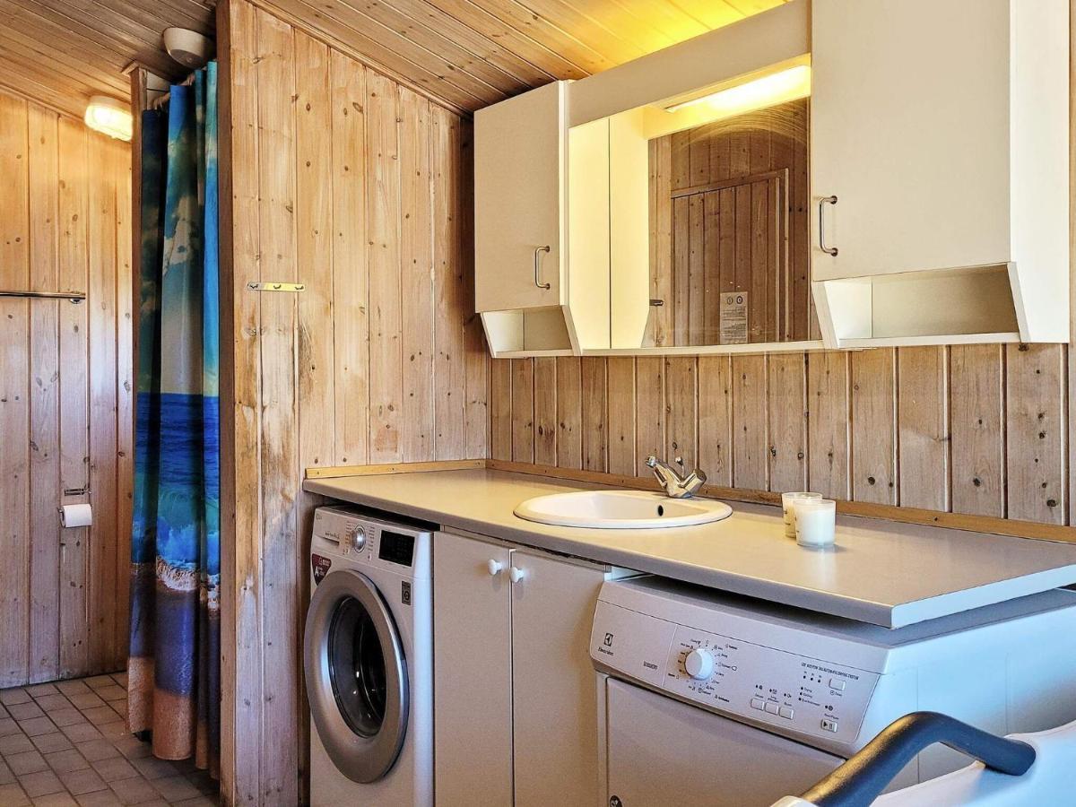 8 Person Holiday Home In Nex Snogebaek Bagian luar foto